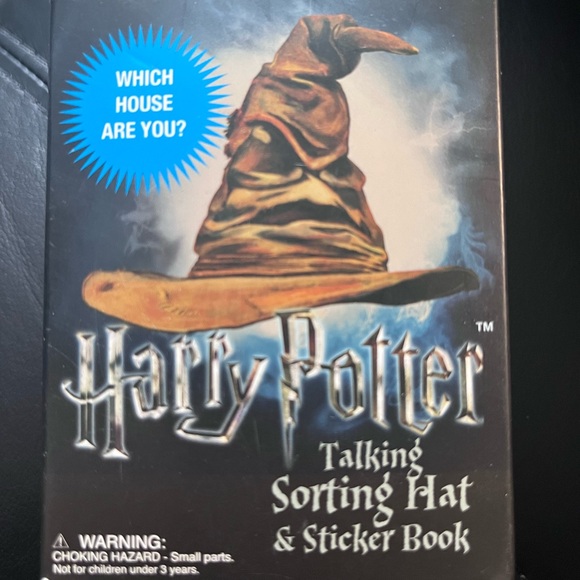 Harry Potter Sorting Hat with Sticker Book - Picture 2 of 10